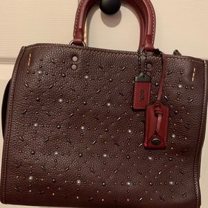 Coach Rogue w/ Prairie Rivets